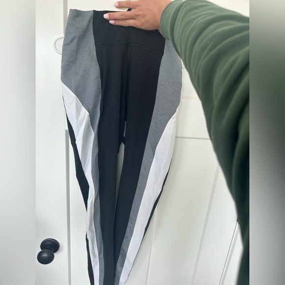ATHLETA COLOR BLOCK BLACK AND WHITE LEGGINGS - Picture 2 of 4